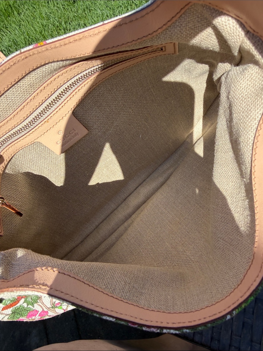 Gucci Flora Jackie Shoulder Bag - Picture 9 of 11